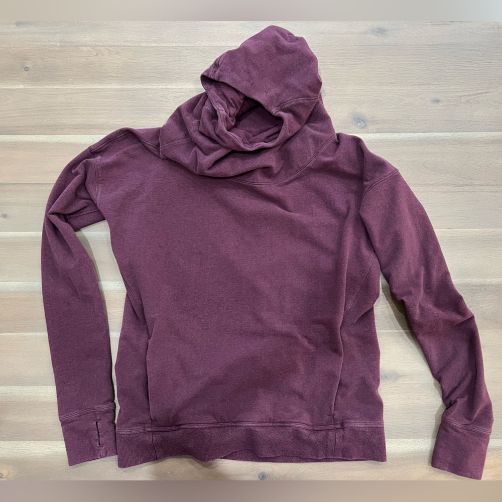 Lululemon sweatshirt- unsure if size 8 or 10